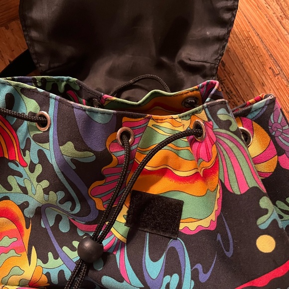 “Fish”y Backack - Picture 5 of 6